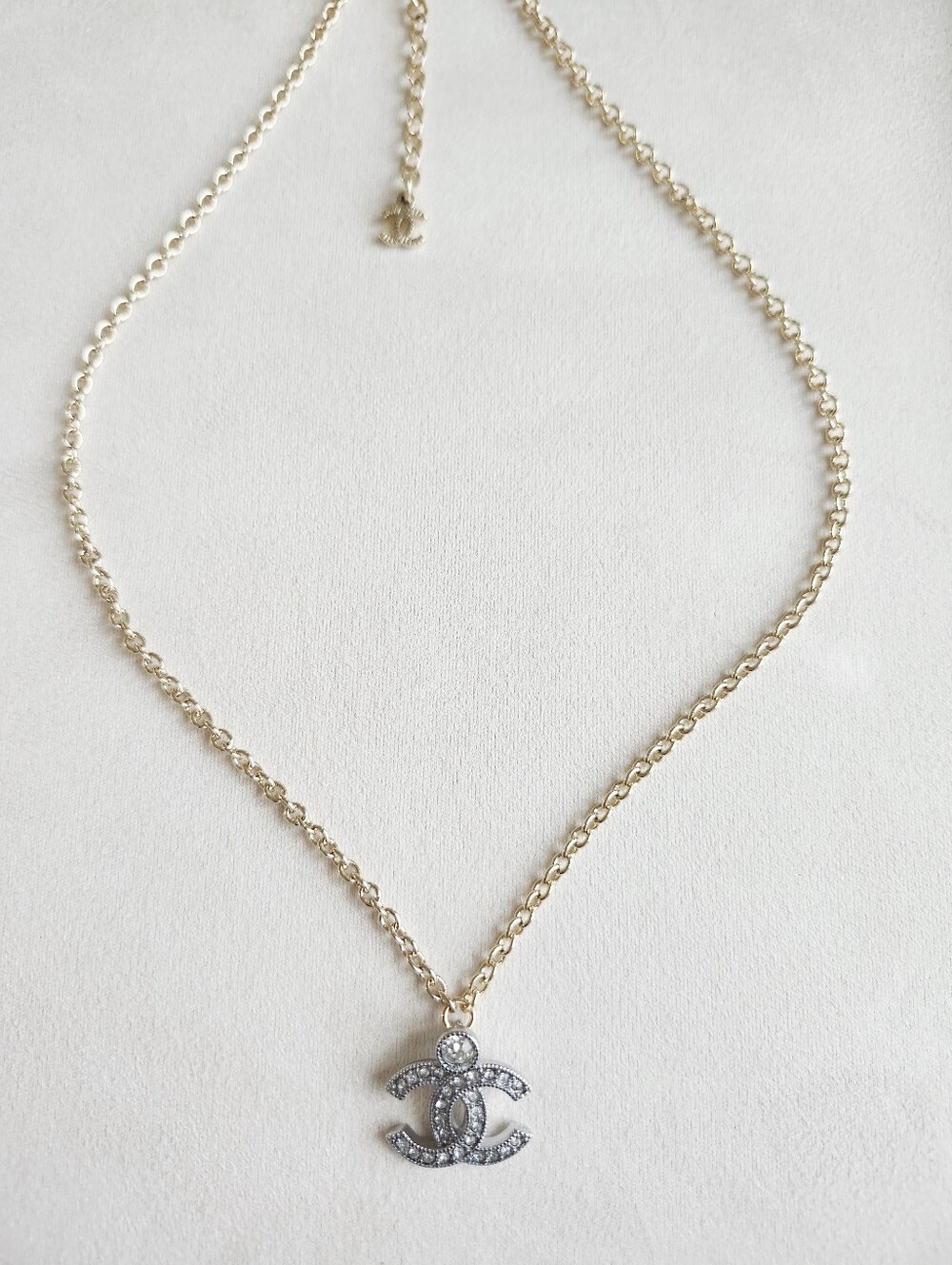 Gold Tone Pendant Necklace Crystal Rhinestone Charm Dainty Chain Fashion Jewelry - Picture 4 of 5